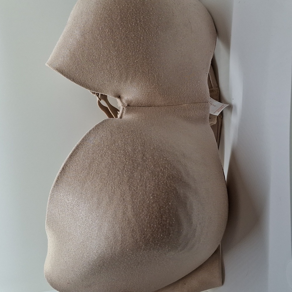 Cacique bra 42 DD Back Smother